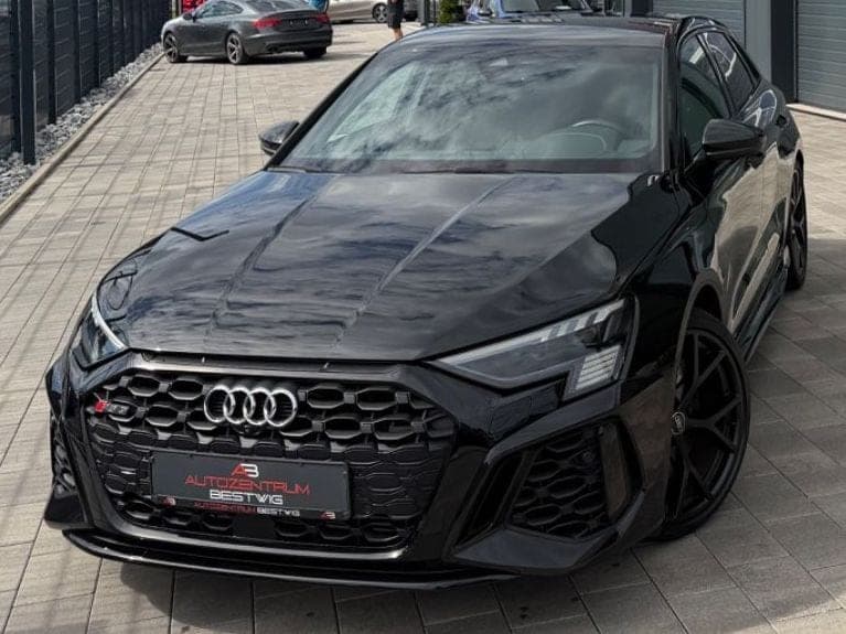 Audi RS3 Sportback Quattro*1.HD*RS-AGA*PERFOMANCE – Bild 1 von 18